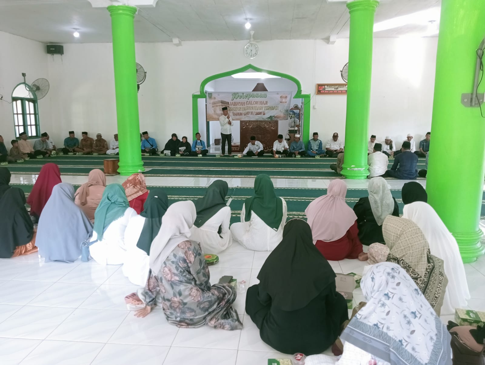 Personel KUA Bunguran Tengah Hadiri Pelepasan Jemaah Calon Haji Bunguran Tengah